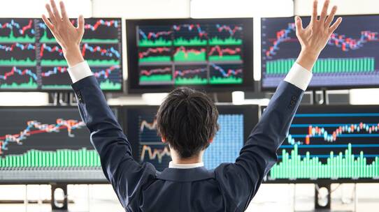 10万ドルと引き換えに中退した天才が開発。ブロックチェーンが金融に与える影響