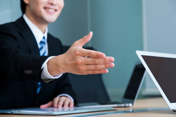 営業マンのセールス手法が読み取れる!? 保険業界の専門用語