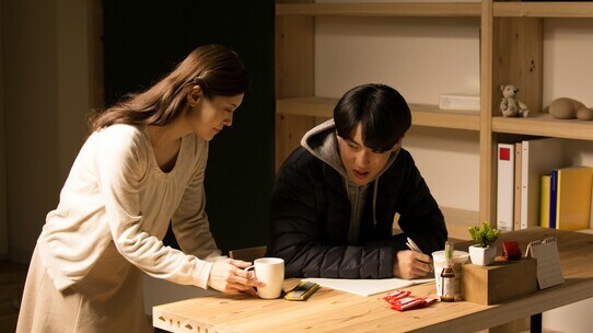 子離れできない親が悪いのか、自立できない子どもが悪いのか