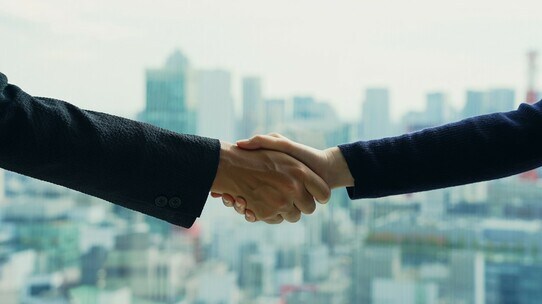 「後継者不在」でも廃業を回避できる「事業承継型M&A」とは?【弁護士が解説】