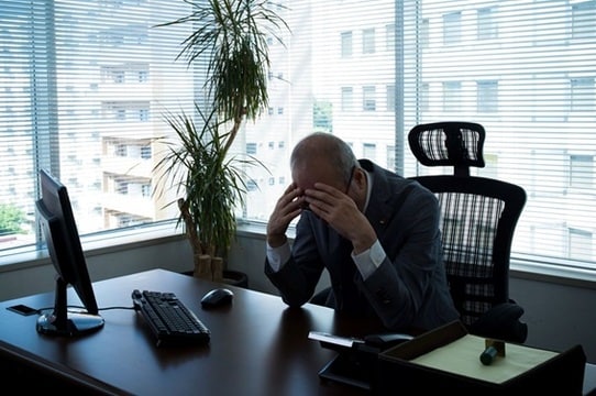 「社長を辞めたい」と感じるのはなぜ？限界に近づく前に考えてほしいこと【社労士が解説】