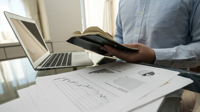 日本経済の拡大成長 or 一進一退を想定したポートフォリオの例