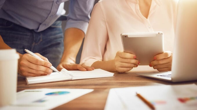 会社設立 or 個人事業主･･･起業にあたってどちらを選ぶ？