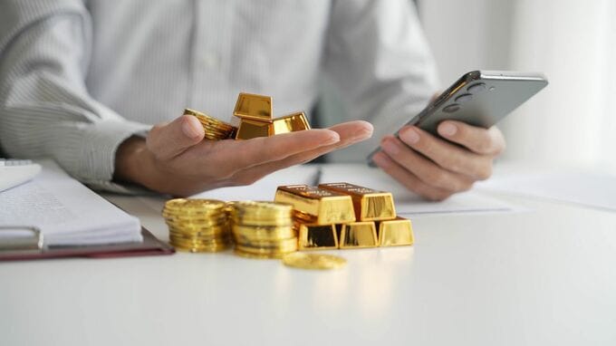 「儲かるから」ではない…“キャッシュレス”や“資産のデジタル化”が進むいま、富裕層が「金（GOLD）」を保有する理由