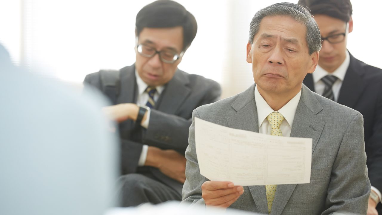 もうメンタルが崩壊しそう…最高月収60万円だった「65歳・元大手金融のサラリーマン」、定年後のハローワークで受けた屈辱