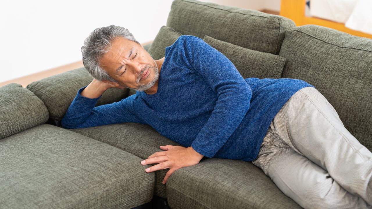 「もう、誰からも必要とされてない…」退職金3,200万円・年金月20万円の60歳元部長の絶望。定年後1ヵ月で届いたメールが「広告のみ」の現実