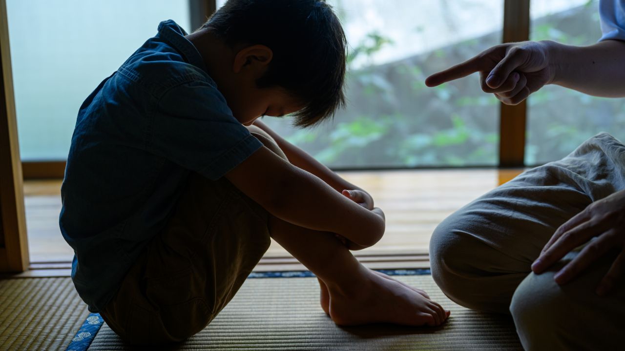 「うちは貧乏だから」と息子に言い続けた行く末…年金月23万円の65歳夫婦、孫にもなかなか会えない寂しい老後を送る理由