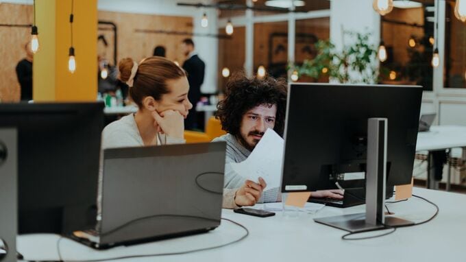 「残業手当はありません」…日本人より働く時間が短いが、GDPは日本の1.37倍“北欧・スウェーデン”。日本人が思わず聞き返した、現地の会社の〈雇用契約〉に書かれた“意外な一文”の本当の意味