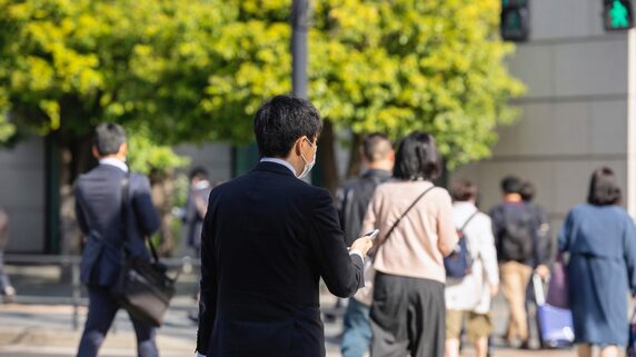 「新NISAとか怖くないですか？」…日本の「平均年収層」が老後のためにやっていること