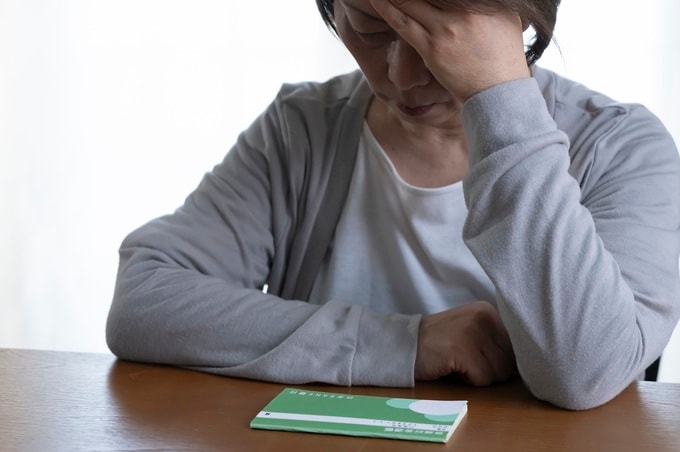なにかの間違いでは…75歳の妻、号泣。いつも一緒だった最愛の夫が他界して2年後「税務調査」で明らかになった、夫の“まさかの隠しごと”【税理士の助言】