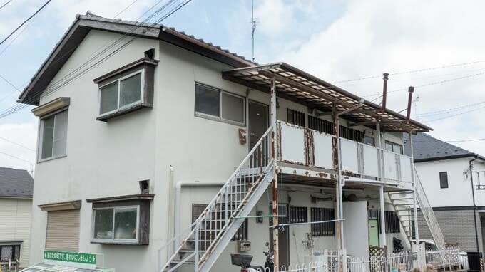 周りは田んぼ、近くに工場「最悪立地のアパート」がなぜ満室？