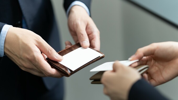 名刺交換だけではダメ…依頼の絶えない士業の仕事直結の人脈術