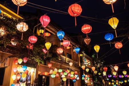 ホイアン　ランタン祭り（出所：PIXTA）
