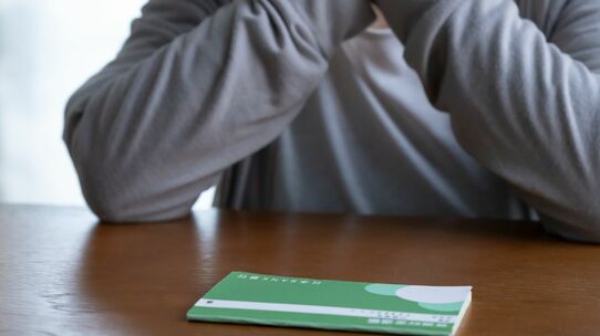 「お正月帰省で震えました」年金月12万円・頬がこけた75歳母の通帳に刻まれた「緊急事態」に愕然とするも…母の頑なな様子に、49歳娘が必死に飲み込んだ悲鳴