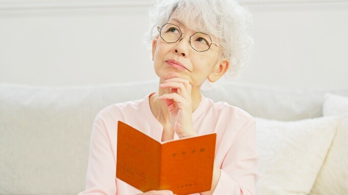 〈年金月18万円〉を見込む男性が受給額を最大化させるには？寿命で明暗分かれる「繰り上げ・繰り下げシミュレーション」【FPが「年金受給の損益分岐点」を解説】