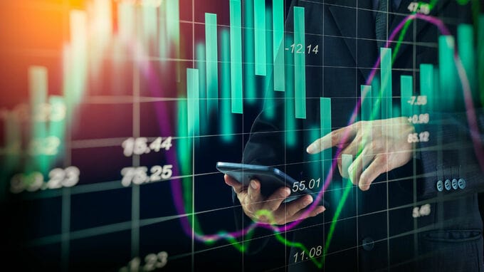 景気は拡大基調だが、失業率と物価の改善速度が緩慢