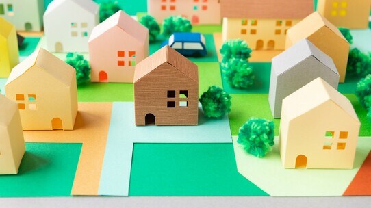 農地、接道のない袋地…地方の実家所有の不動産を売却したい【弁護士が解説】