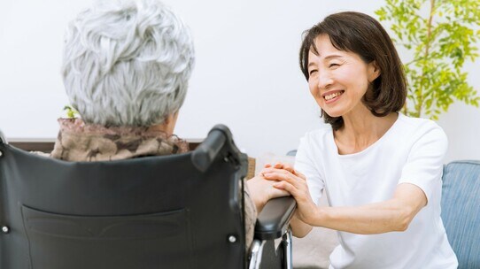 激怒!施設入居の認知症母「要介護5」判定、認定やり直したら