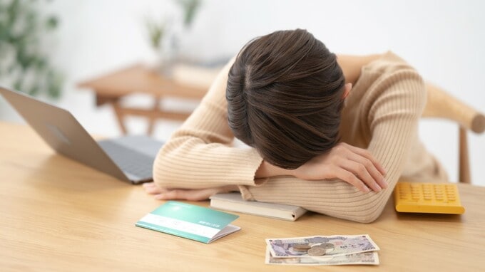 「先が読めない介護」「減り続ける預貯金」に病んでしまいそう…48歳・独身会社員女性、同居の77歳・母のサポートに心身が追いつめられる日々