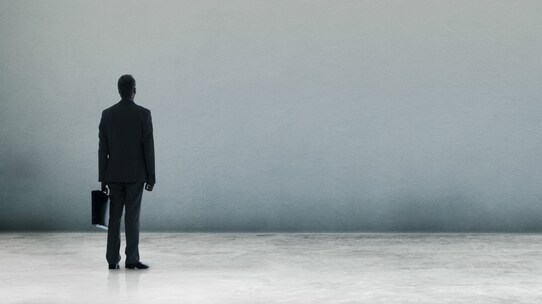中小企業の「円滑な事業承継」を妨げる要因とは?