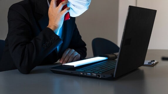 〈詐欺被害〉リスク回避できる人・大切なお金を奪われる人…明暗を分ける「たったひとつの視点」とは？【経済評論家が解説】