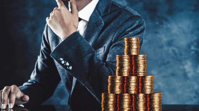 「年収500万円の会社員」持つべきは国内資産か、海外資産か？