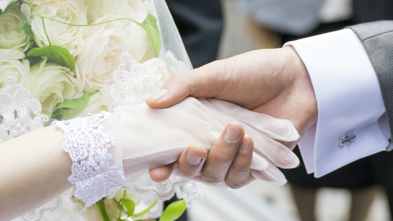 「暦年贈与」の活用法と「都度贈与」との違い