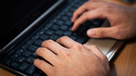 意図的なルール違反、「リスクテイキング行動」 （画像はイメージです／PIXTA）