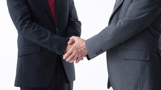 赤字会社が廃業よりも「事業譲渡」を選択すべきケースとは？