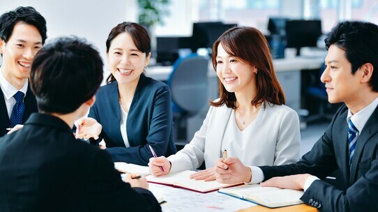 一歩間違えると「ぬるま湯組織」に…「心理的安全性」を高め、チームの成果を上げる方法