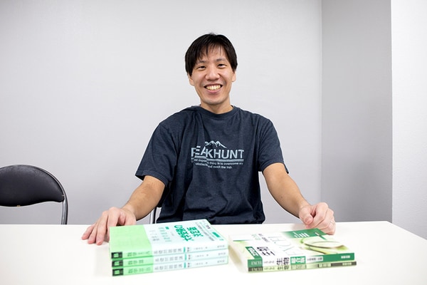 エースアカデミーで医学部に合格した生徒が実際に使っていた生物・数学の基礎問題集。二科目については、これだけで合格に必要な学力が身につくと言う。