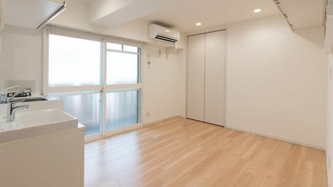 ワンルームマンション投資のメリット・デメリットとは？現物不動産のリスクを軽減できる投資方法