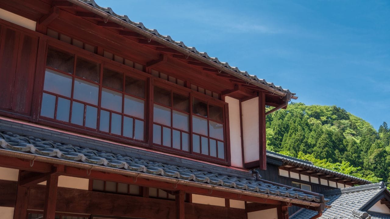 「もう、戻れんのよ。売るわ」老人ホーム入居から5年、74歳父が決断…空き家評価額1,500万円、維持費を負担し続けた45歳長男の現実