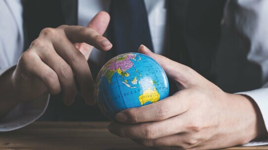 「合算課税」の適用法人となる株式会社の基準とは?