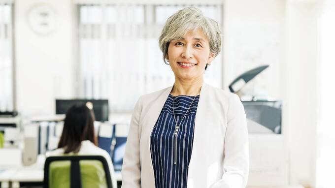 就労意欲のあるシニア層、旺盛な「ファッション支出額」に驚き…現役世代を上回る結果に