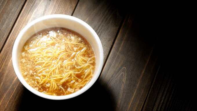 「妻は友人とランチ、私はひとりでカップ麺」〈退職金2,800万円・60歳元管理職〉定年退職後に待っていた〈想定外の日常〉
