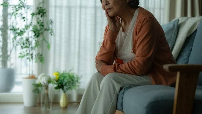 「かわいいだけじゃ済まなくて…」〈年金月21万円・貯蓄1,300万円〉71歳主婦、孫との時間に感じ始めた“老後資金の不安”