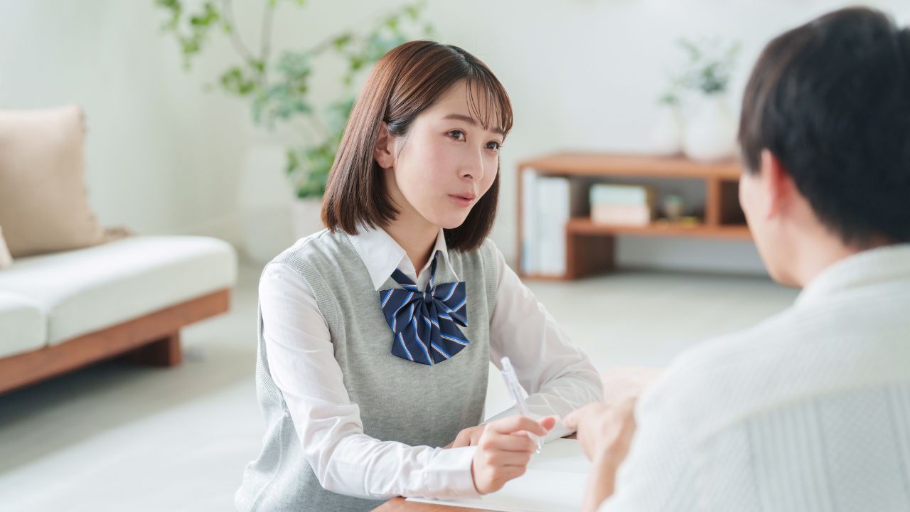 「それ、兄妹差別だよ」…息子は私大生、高校2年生娘の大学進学費用だけ「出さない」と宣言した月収48万円・50歳父の“言い分”