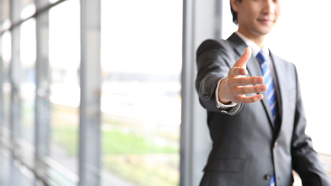 ライバル会社に自社の従業員を引き抜かれた!「損害賠償請求」は可能か?