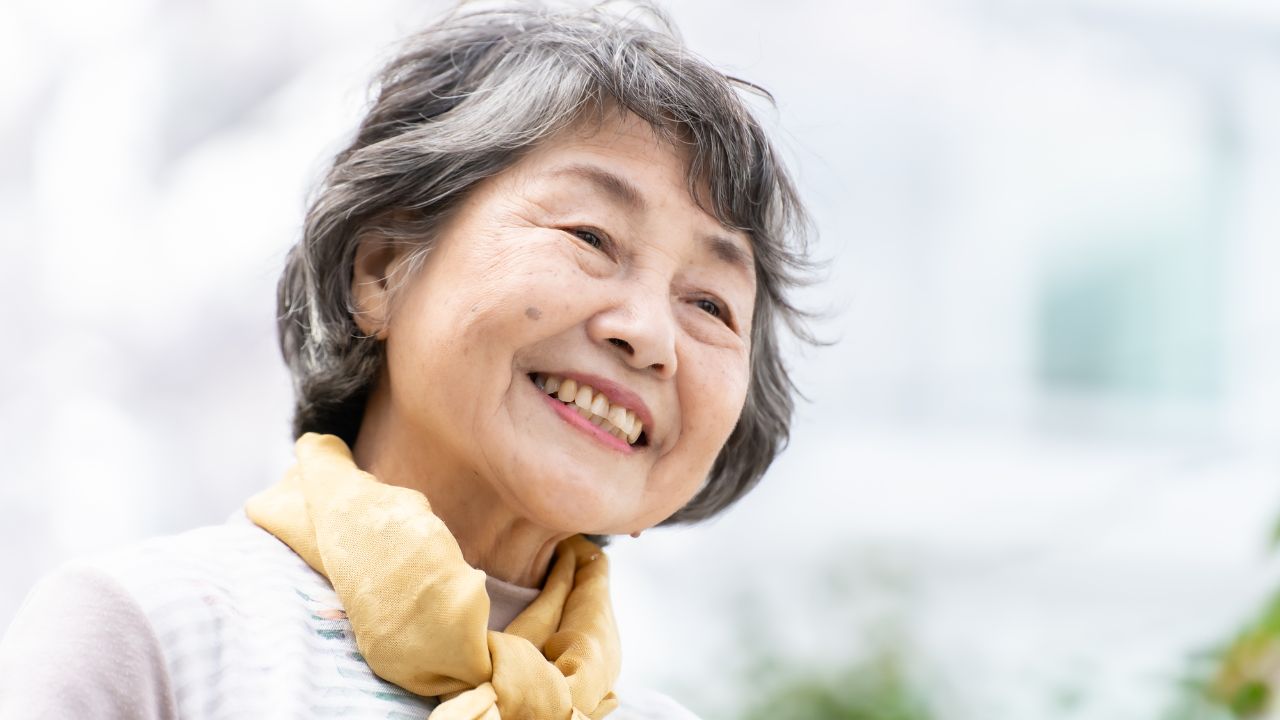 母は団地を選びました…62歳長女が語る、〈年金月13万円〉〈貯金800万円〉86歳母の「幸せな日々」