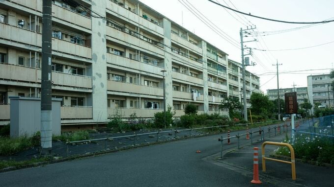 「私は団地に住みたいの」…年金月13万円・72歳女性、優しい息子の〈同居の申し出〉を断った理由【CFPの助言】