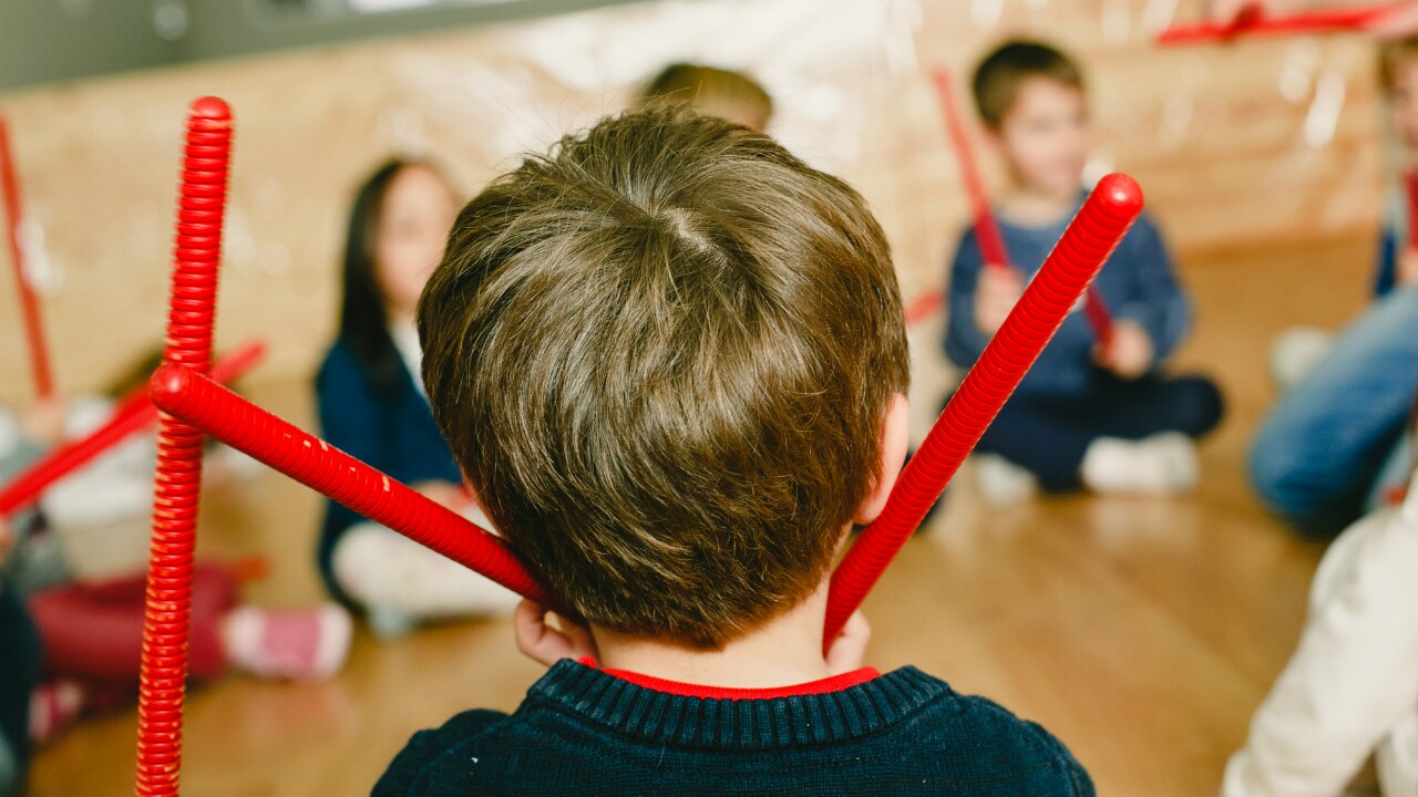 子どもの自尊心と英語力を育てる授業“SHOW&TELL”とは?