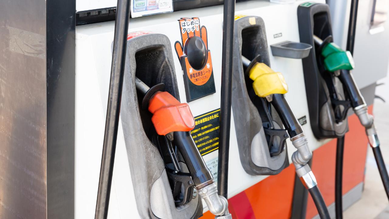 「ドライブする人、増えてないのに…」高騰するガソリン価格、日本が振り回されるウラ事情