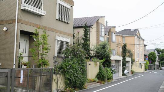 妹絶叫「浮いたはずの家賃分、遺産から引いて!」…〈実家で父と同居20年〉は特別受益なのか?【弁護士が解説】