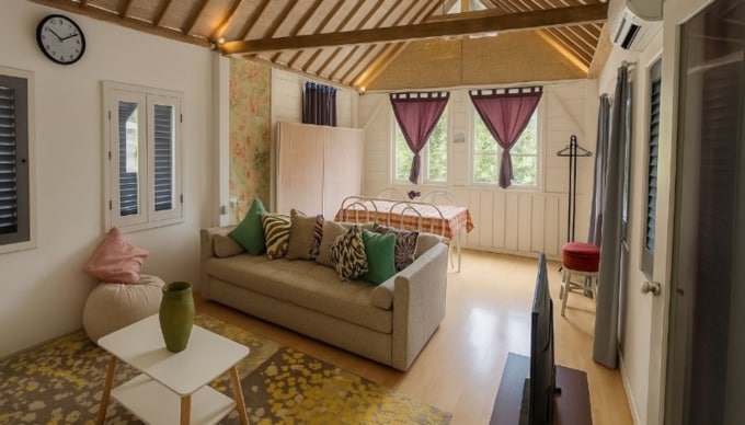 チャングーのミニマル2ベッドルーム（年貸し）