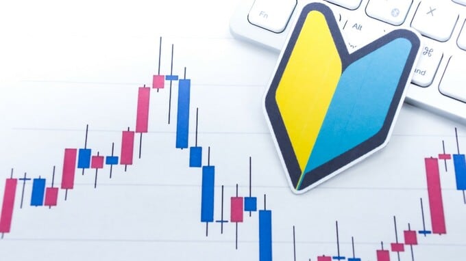 株の短期投資は危険だが、預貯金を抱え込むのもハイリスク…インフレに負けない「安定的な資産形成」への取り組み方【経済評論家が解説】