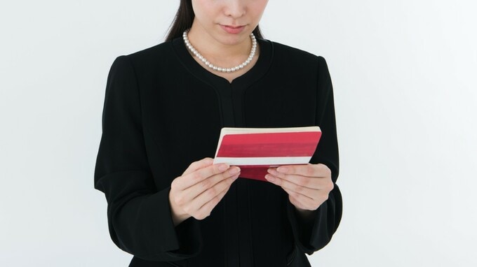 「貯金は1,800万円あるから」と言っていた亡き父…〈通帳〉を開いた瞬間、娘が凍りついた理由