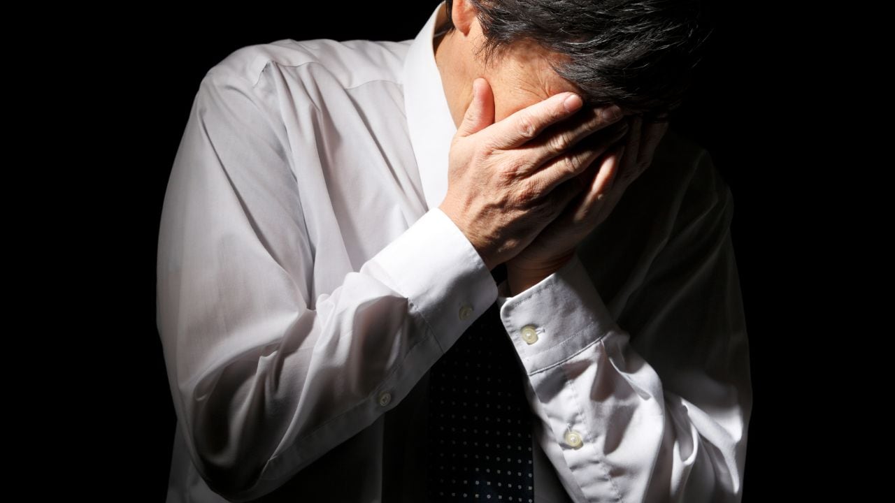 「頼む、もう施設に入ってくれ…」汚物の臭いが染みついた実家で、55歳・介護離職の息子が吐いた暴言〈年金月14万円・78歳母の介護地獄〉