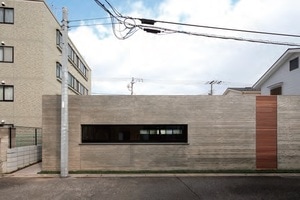 「杉の木目」を外観に採用。
