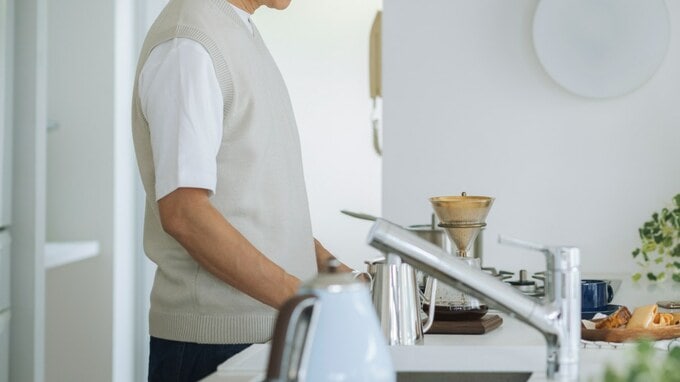 「悪いけど、これからは別々に暮らしたい」年金月21万円・退職金2,800万円の夫が突然告げた一言。専業主婦の妻が通帳を見て凍りついた理由